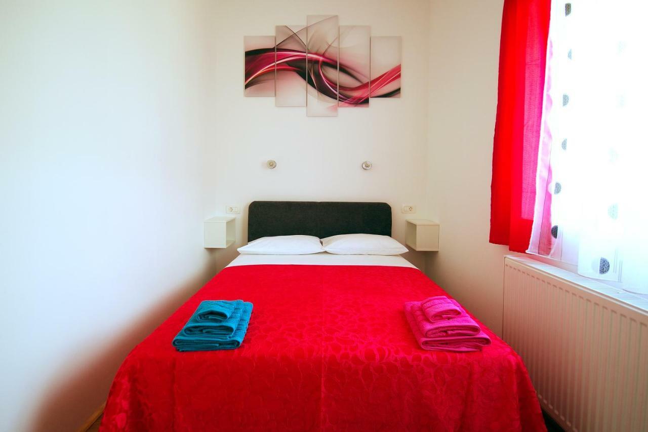 Apartment Ivan Kastel Sucurac Exterior photo